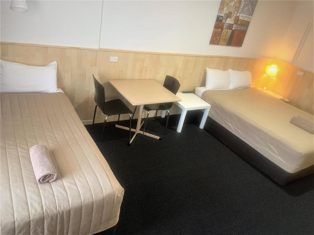 Countryman Motor Inn Cowra Esterno foto