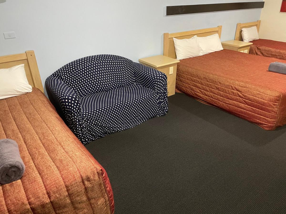 Countryman Motor Inn Cowra Esterno foto