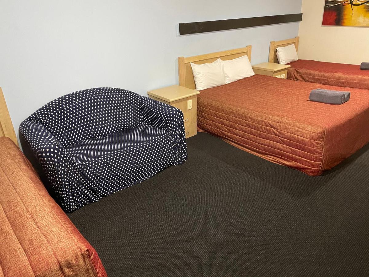 Countryman Motor Inn Cowra Esterno foto