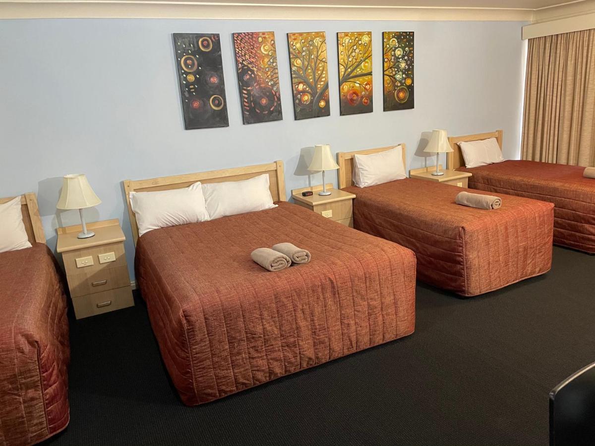 Countryman Motor Inn Cowra Esterno foto