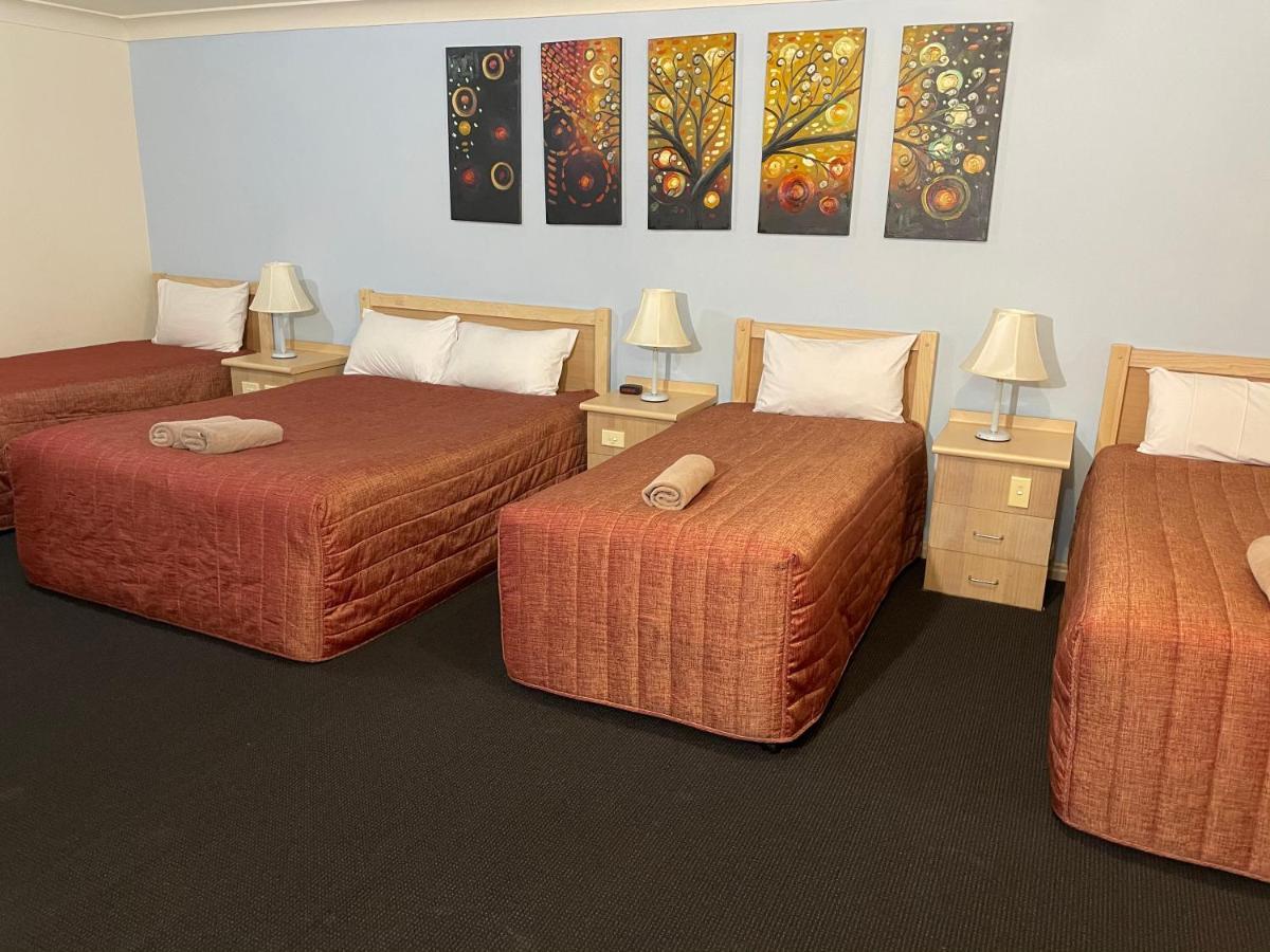 Countryman Motor Inn Cowra Esterno foto