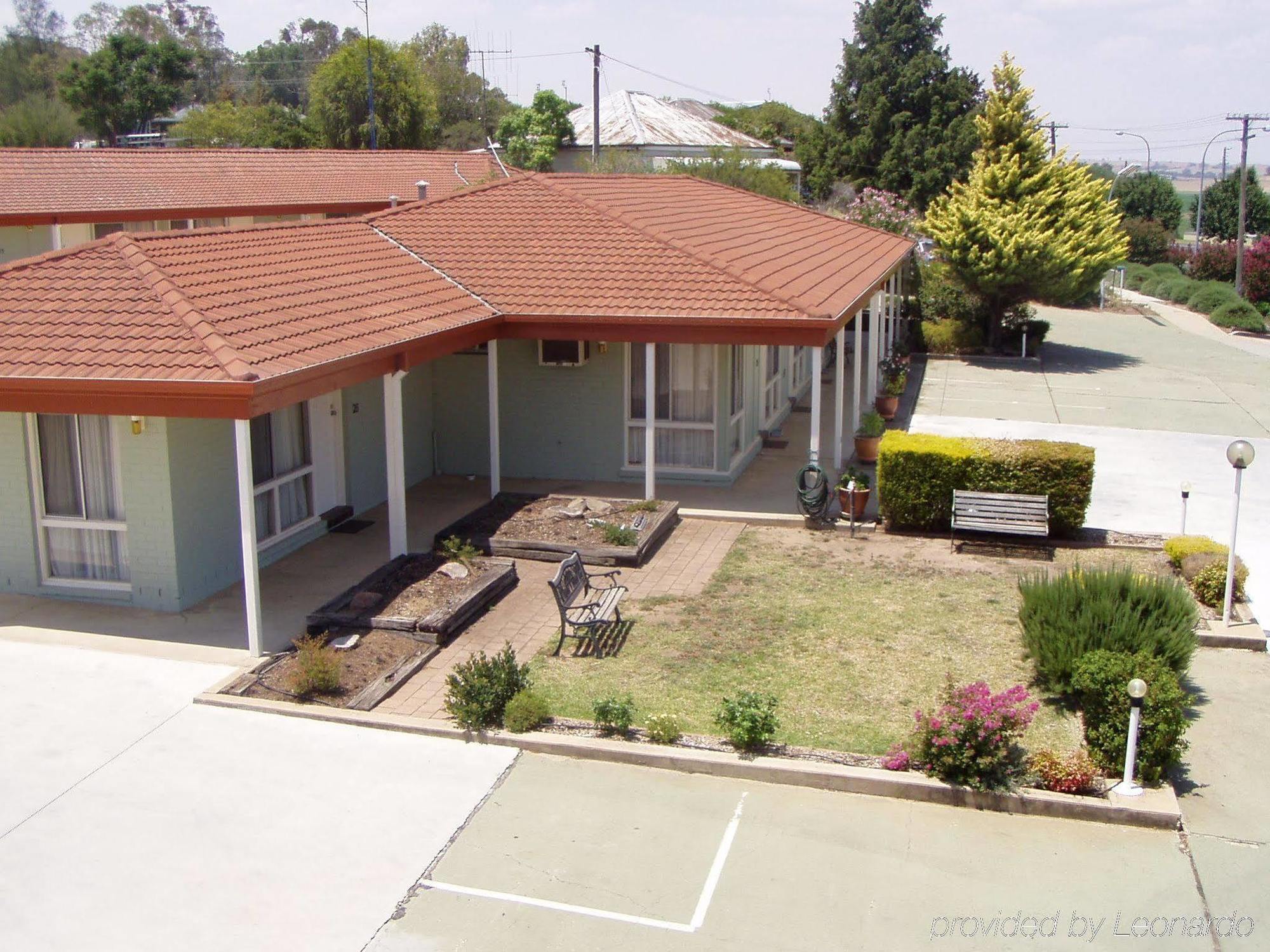 Countryman Motor Inn Cowra Esterno foto