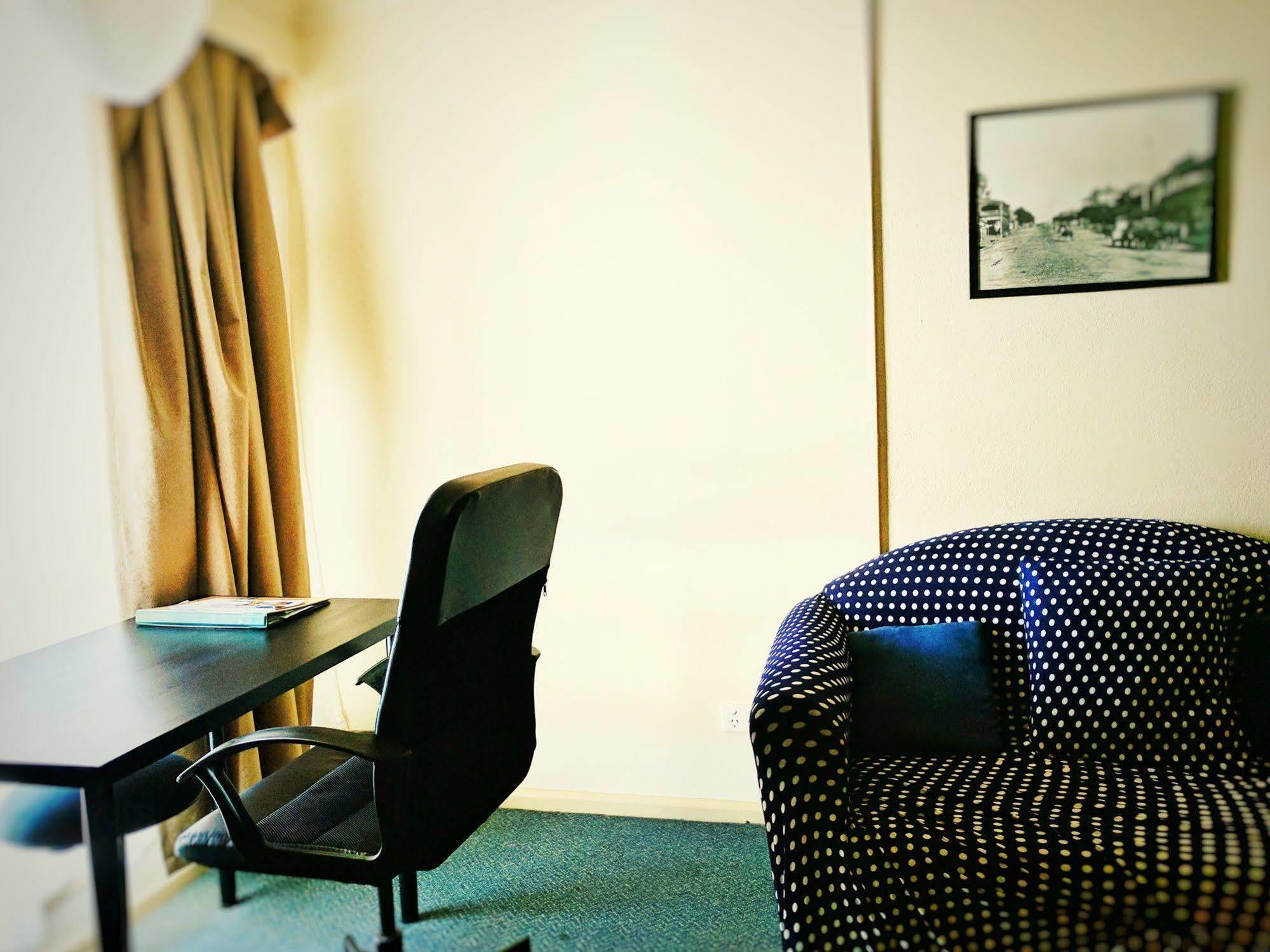 Countryman Motor Inn Cowra Esterno foto