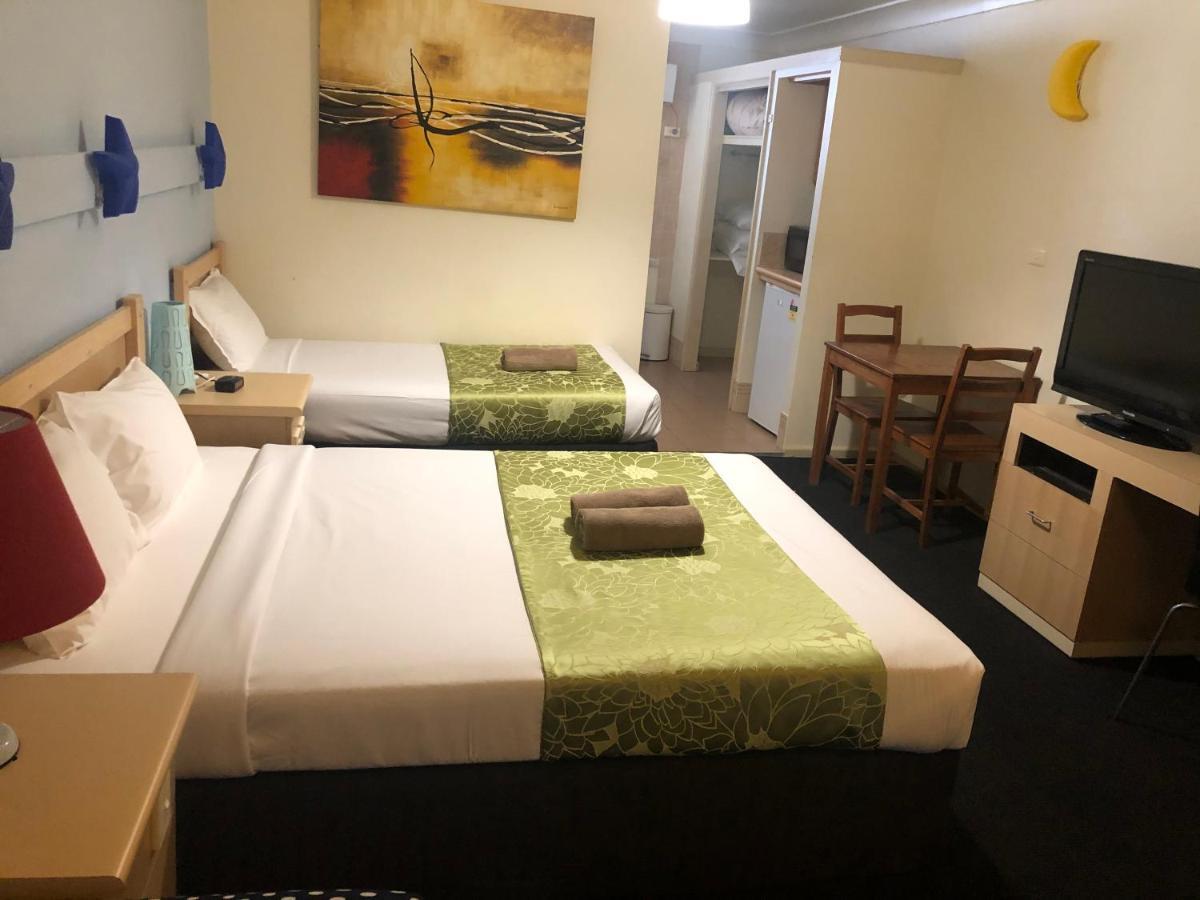 Countryman Motor Inn Cowra Esterno foto